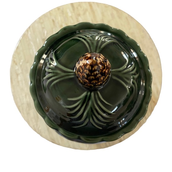 Vintage Pine Cone Green Ceramic Ginger Jar with Lid - Picture 6 of 7